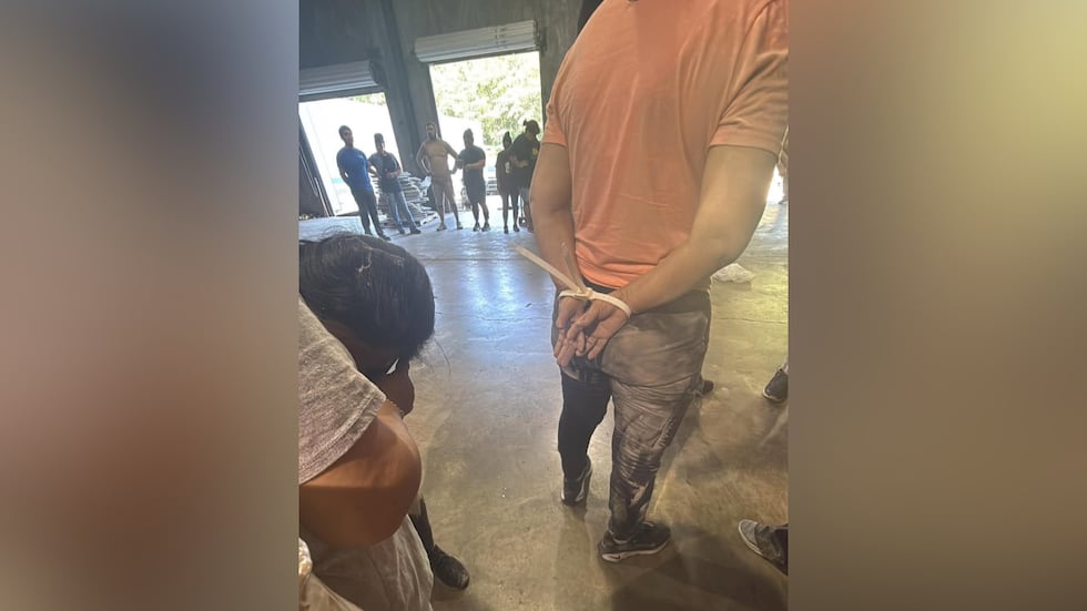 30 personas detenidas en una planta de Birmingham durante un operativo federal.