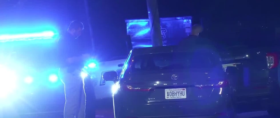 Investigación de homicidio en Tuscaloosa Avenue
