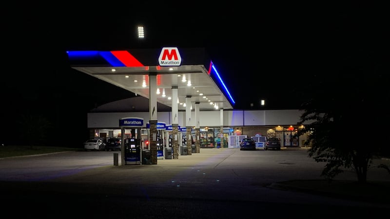 Four people are in custody after an attempted robbery at a gas station in Helena Sunday night.