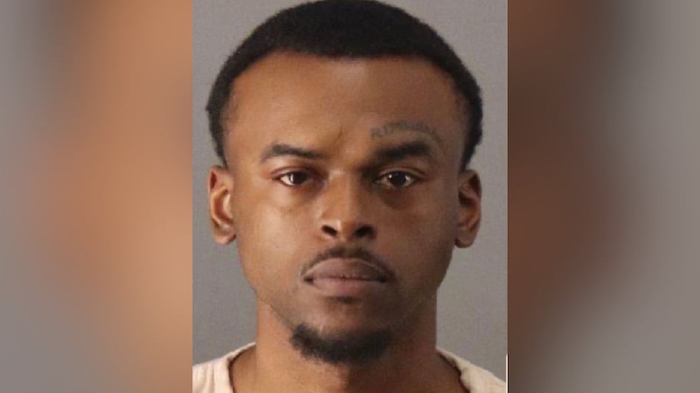 Jeffery Matthews, de 27 años, fue arrestado en relación con la muerte de Randy Rivers, de 62...