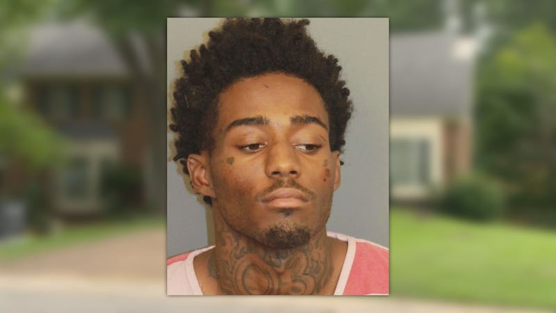 Laderrick Broadnax, de 23 años, está acusado de homicidio capital en relación con las muertes...