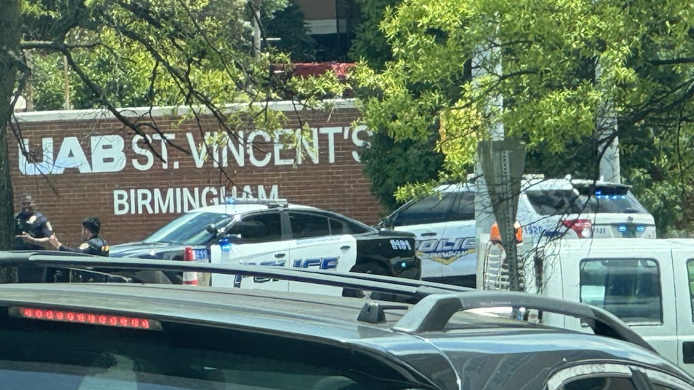 La policía investiga un incidente reportado en el estacionamiento de UAB St. Vincent’s...