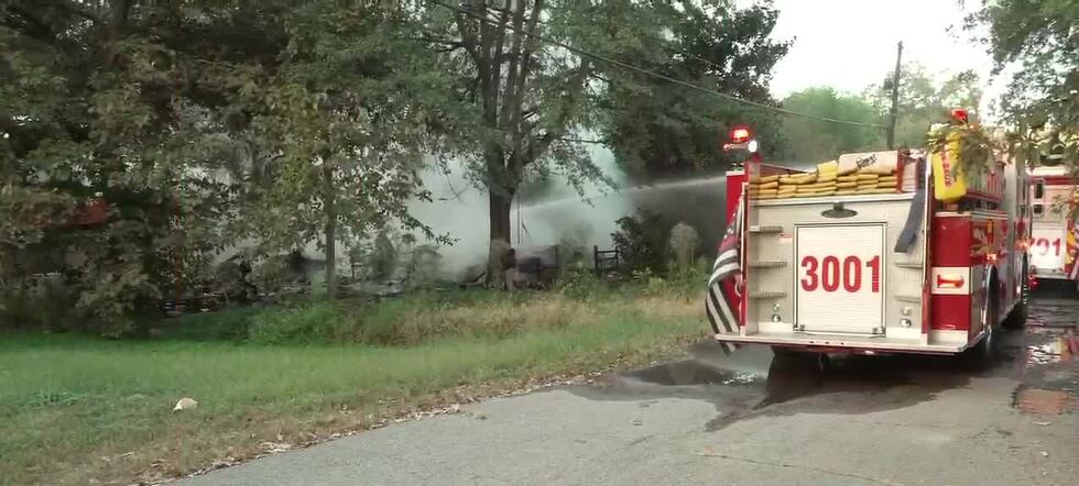 Incendio de una casa en la avenida Java