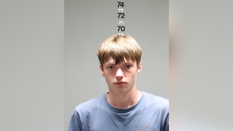 Un hombre de Iowa se enfrenta a más de cien cargos en el condado de Winston en relación con un...