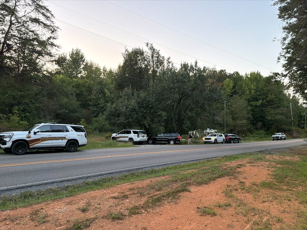 En este momento, la presencia policial se encuentra en la zona de Shelby County Highway 37 y...
