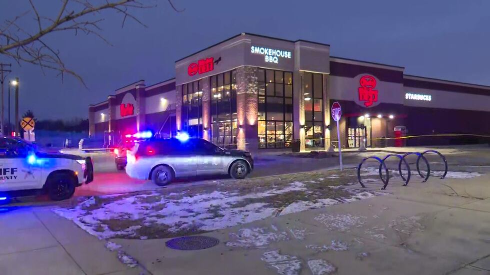 Tiroteo en una tienda Martin's en Elkhart, Indiana, deja tres muertos y dos policías heridos...