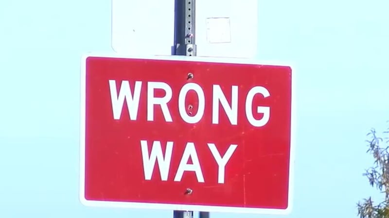 El choque ocurrió cuando una conductora presuntamente borracha manejaba en contravía sobre un...