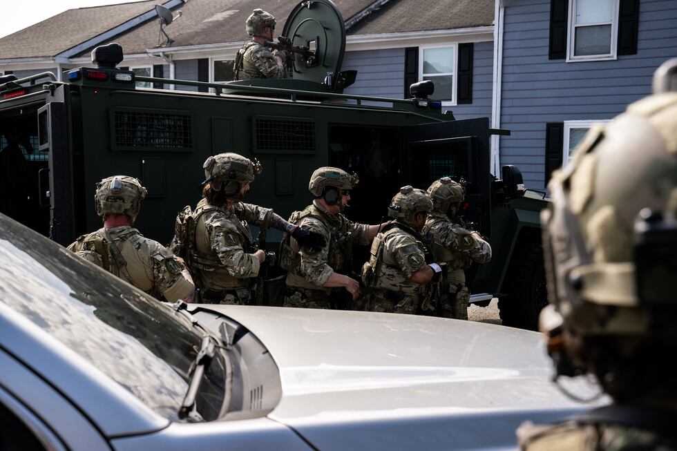 Operativo del Servicio de Alguaciles de los Estados Unidos (USMS) y las agencias del orden...