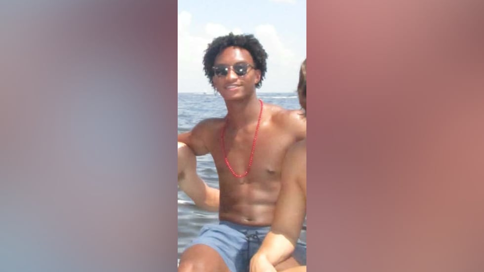 Las autoridades buscan a Nolan Xavier Wells, de 18 años, quien fue visto por última vez el...