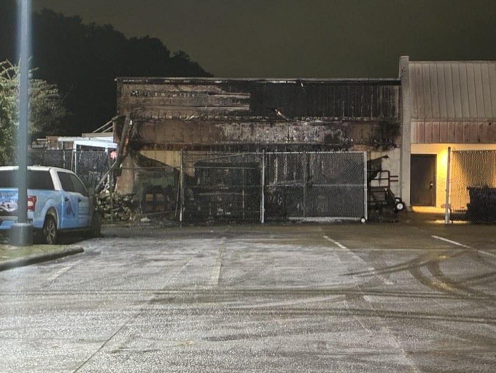 Incendio en Hollywood Outdoor Living en Vestavia Hills