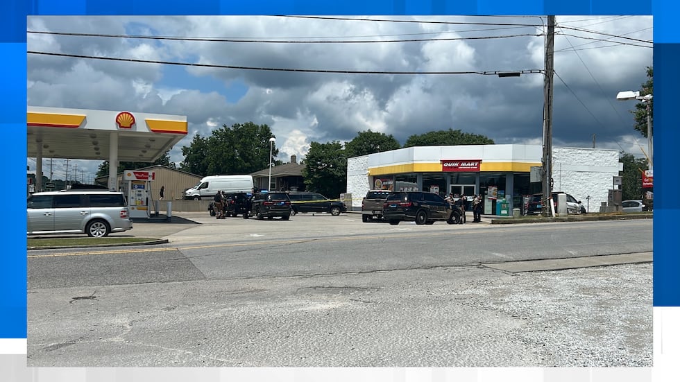 Hombre conduce hasta una gasolinera tras ser apuñalado en el condado de Lauderdale.