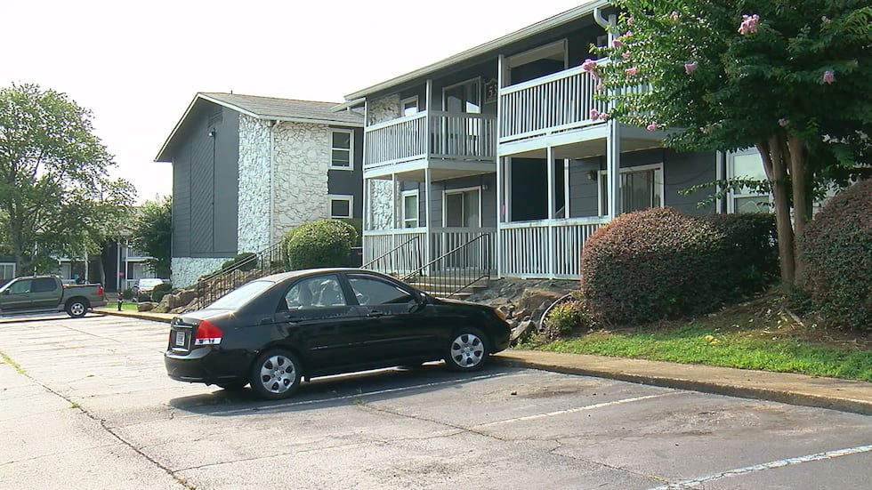 Homewood destina $25,000 para ayudar a familias desplazadas de apartamentos Park at Buckingham