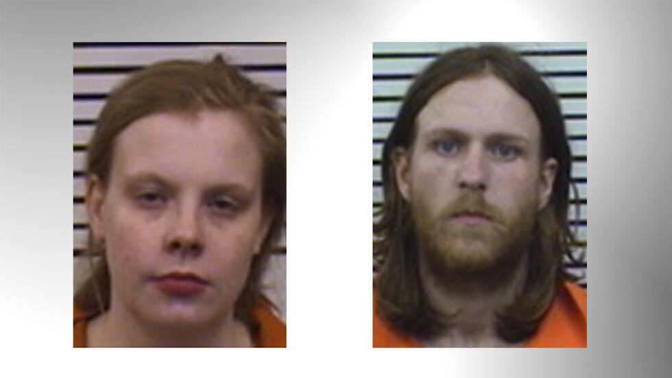 Katelyn Brown (izquierda), Christopher Shaw (derecha)