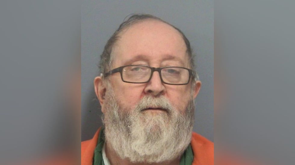 Hombre condenado a cadena perpetua tras declararse culpable de un cargo de violación en el...