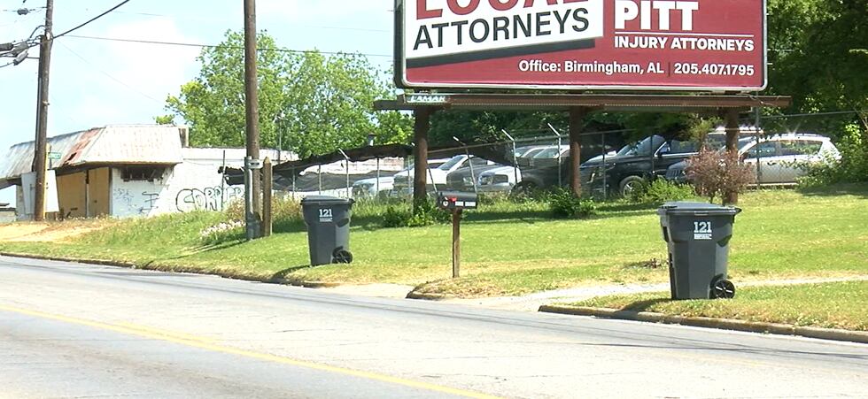 Residentes de Anniston pagarán $8.50 más al mes por el servicio de basura