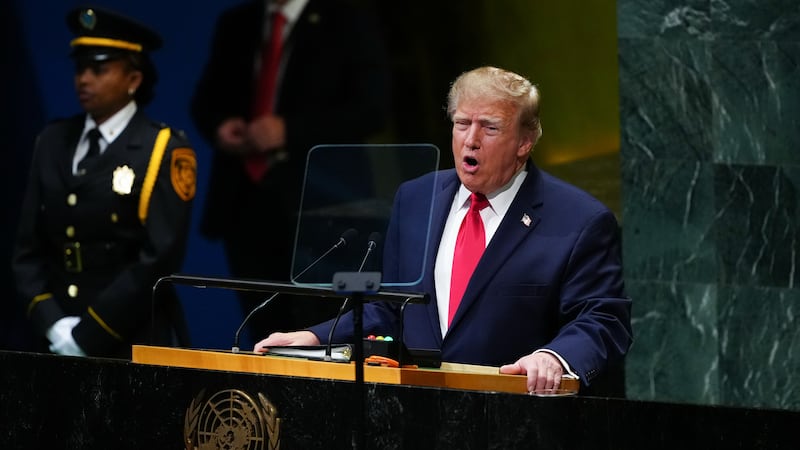 El presidente Donald Trump habla ante la Asamblea General de Naciones Unidas, el martes 22 de...