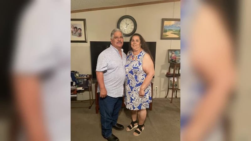 Trágico. Familia de jardineros sufre aparatoso accidente a bordo de miniván cuando llegaban al...