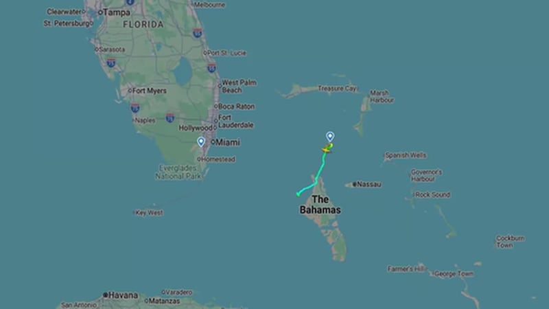 Intensa operación de búsqueda y rescate de un avión con cuatro miembros de una misma familia ...